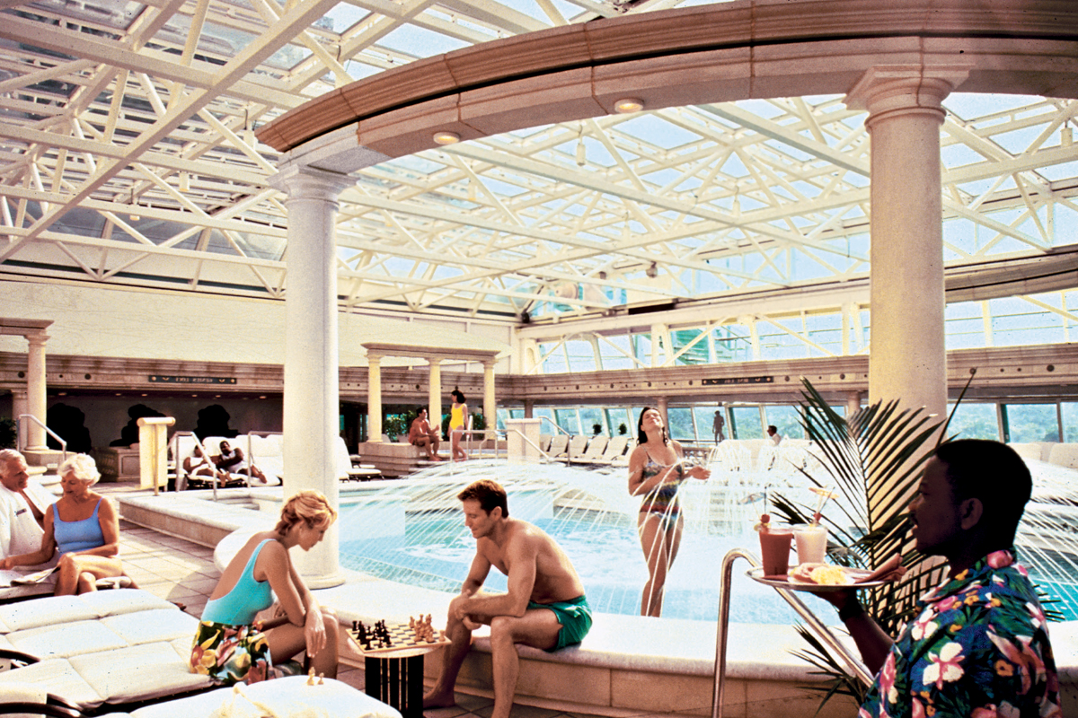MyCruise Royal-Caribbean-Cruise-Line Vision-of-the-Seas Offentlige-arealer Pool-spa2